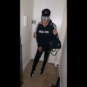 Meet your Posher, Ally